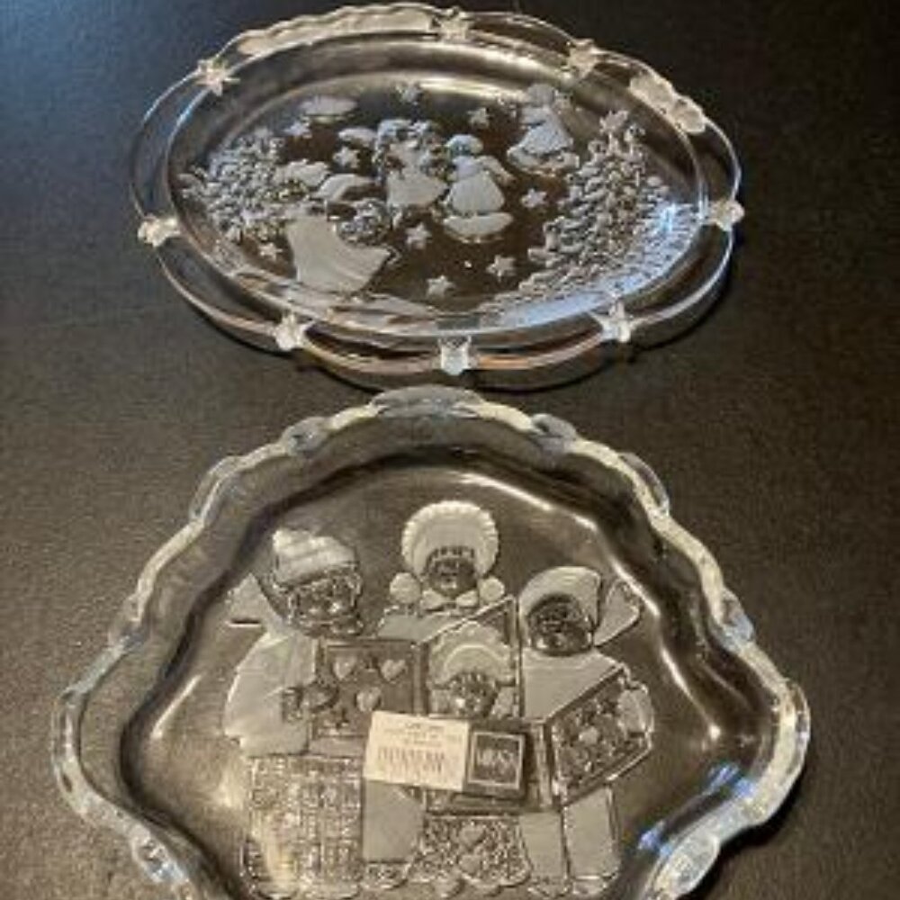 Two Mikasa  Holiday Angels And Carolers Frosted Glass Oval Serving Trays